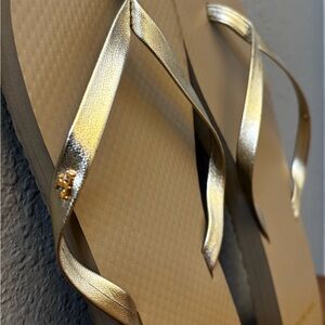 Tory Burch Metallic Strap Flip Flop Sandals Size 9